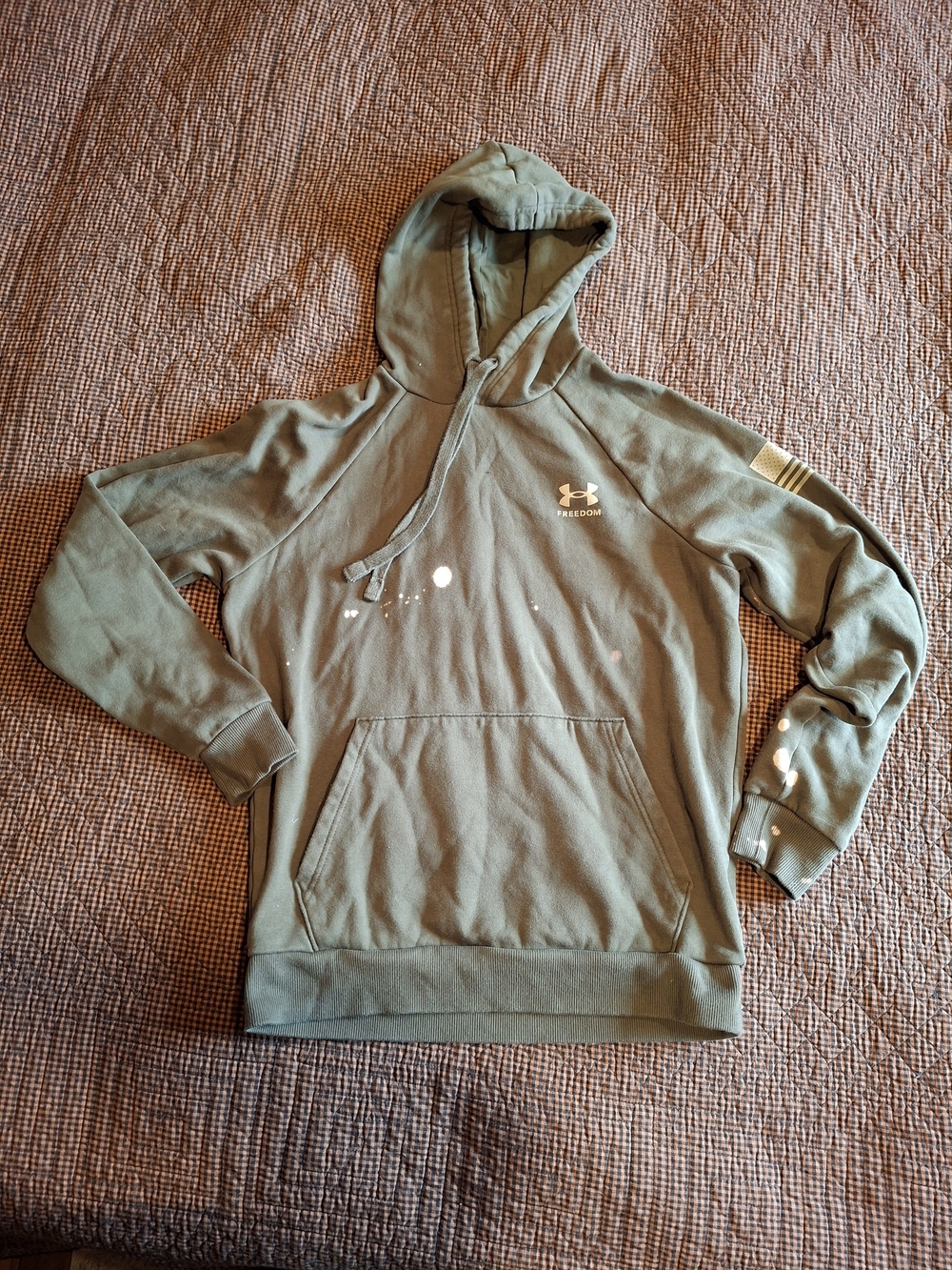 Under Armour Distressed Men’s Olive Green Hoodie Sweatshirt
